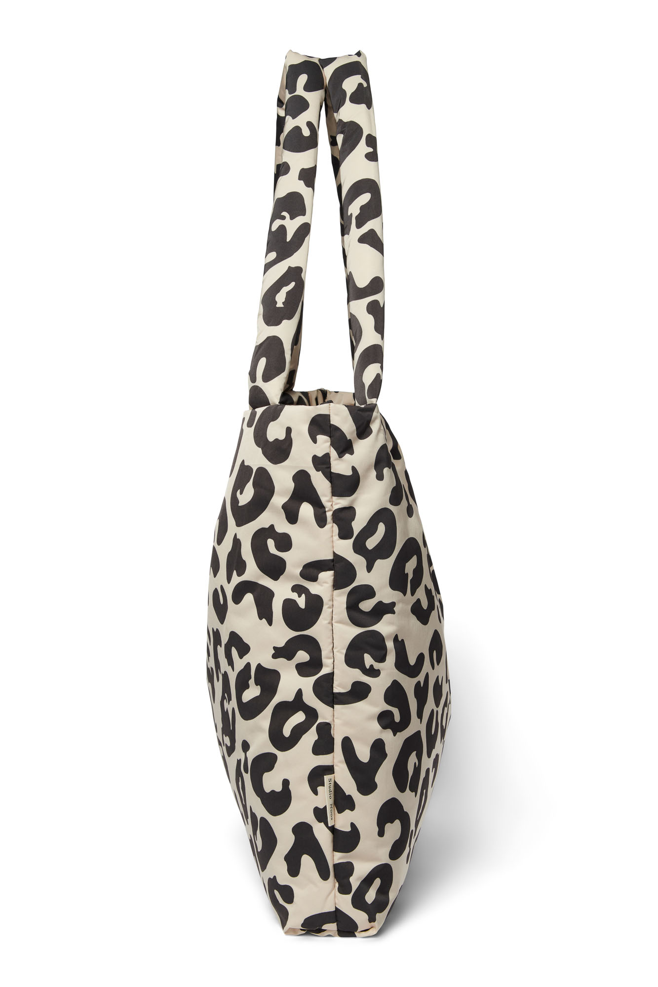 Studio Noos Puffy Mom Bag Holy Cow