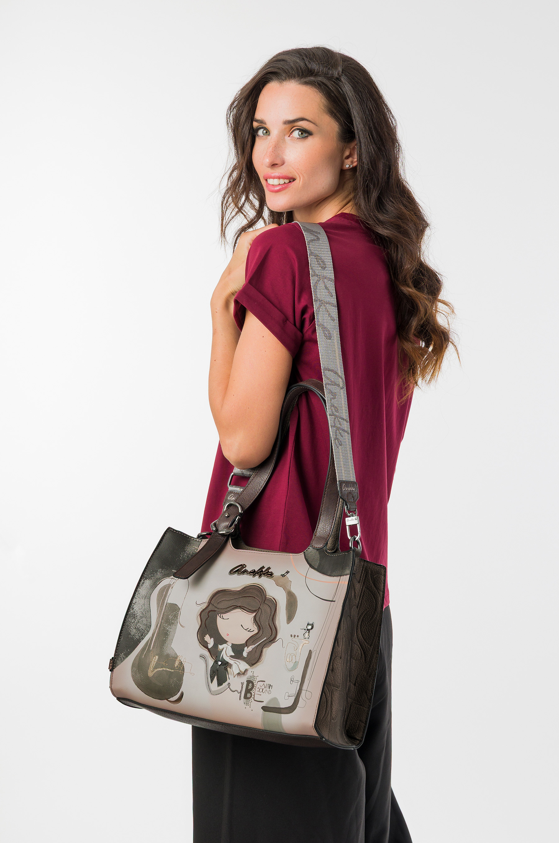 Anekke Schultertasche mit Umhängeriemen Orchestra
