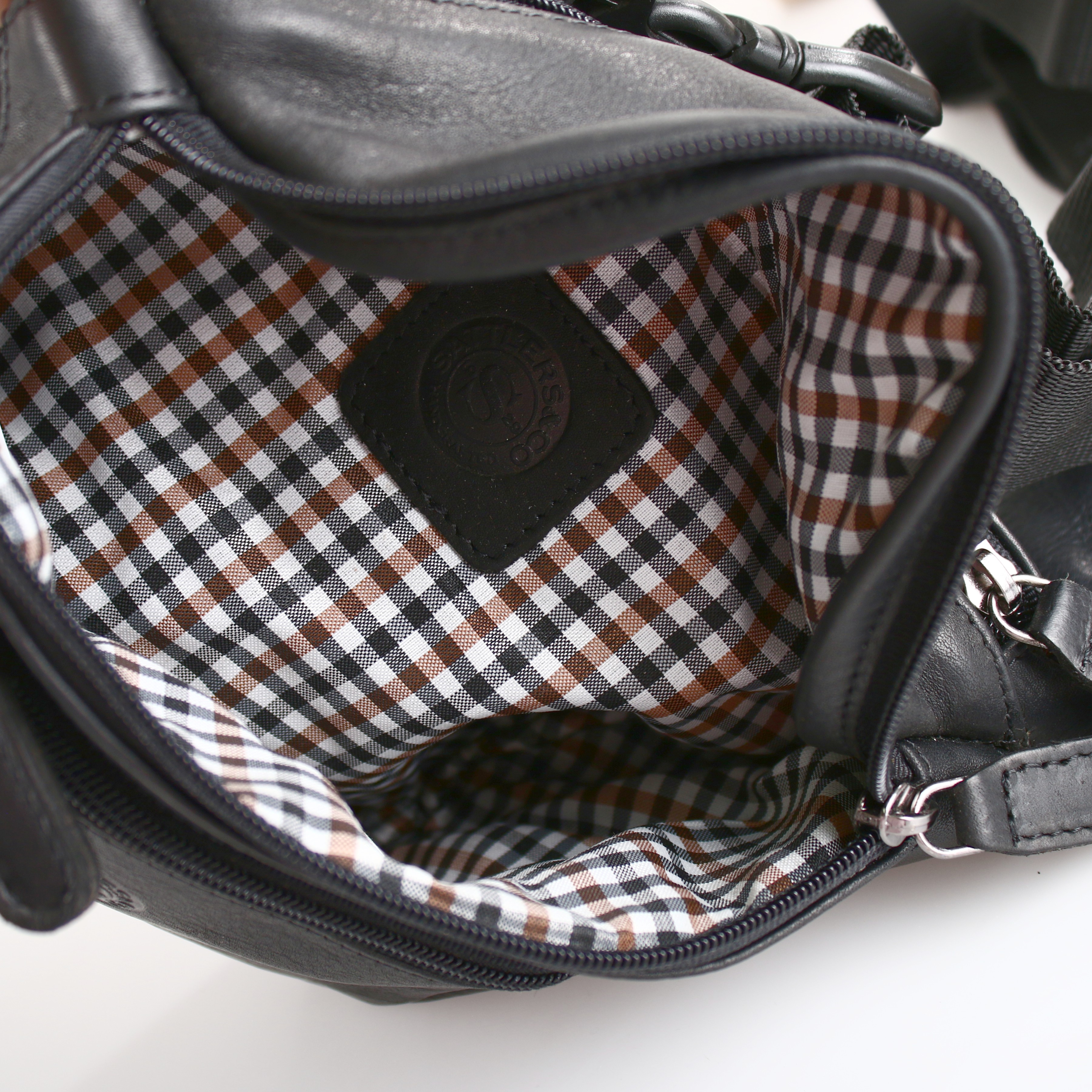 Sattlers & Co. Bauchtasche The Changee Unnur schwarz