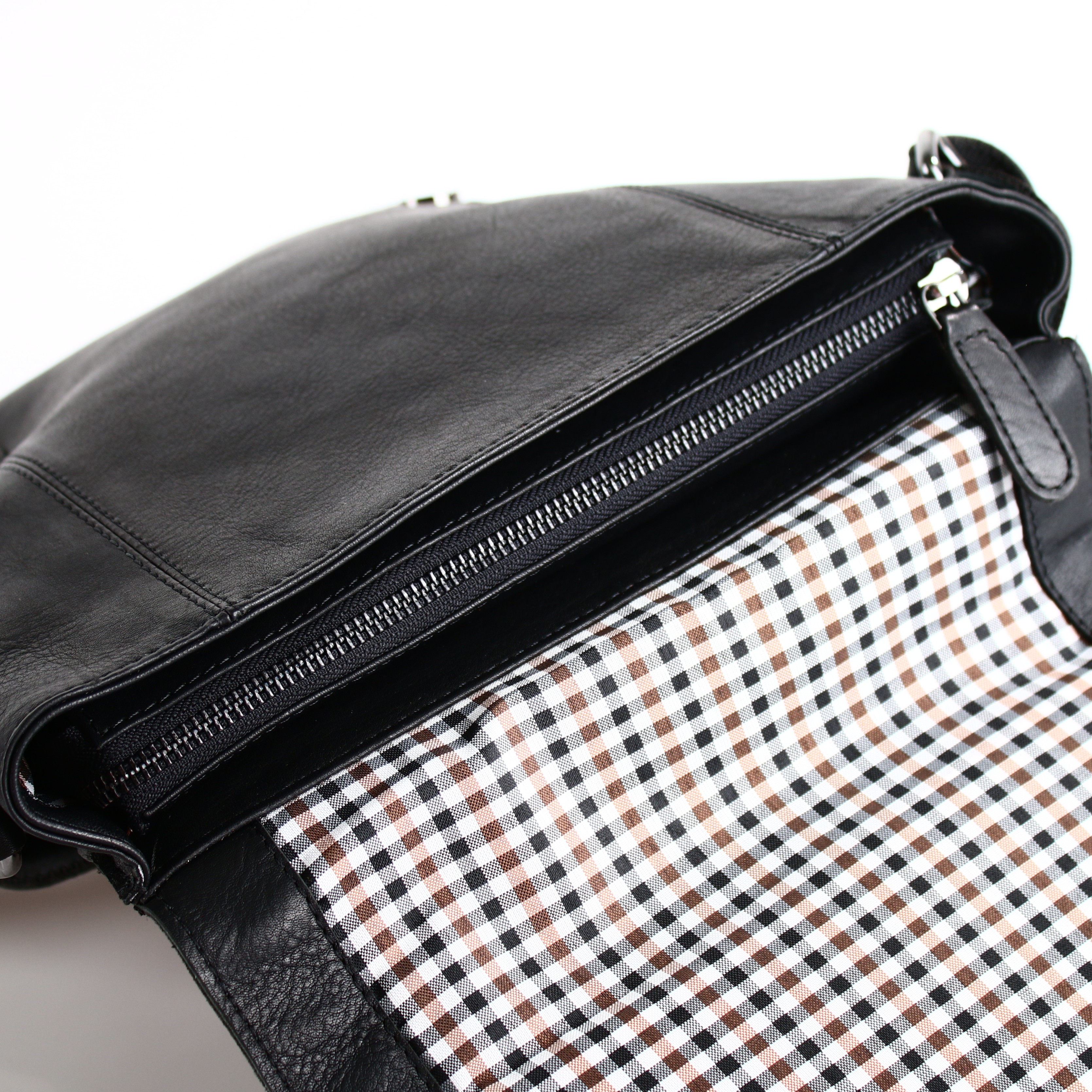 Sattlers & Co. Umhängetasche The Changee Urmet black